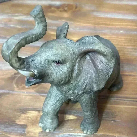 Realistic Gray Elephant Figure - Picture 4 of 9